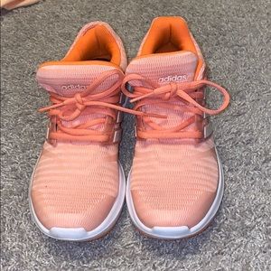 💥SOLD 💥 Adidas size 8 1/2 women’s